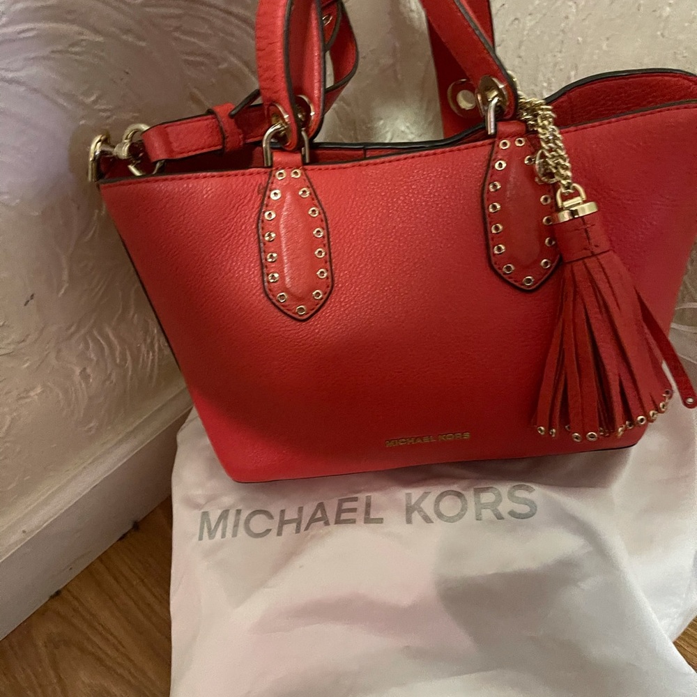 Michael Kors crossbody 🧡❤️💗